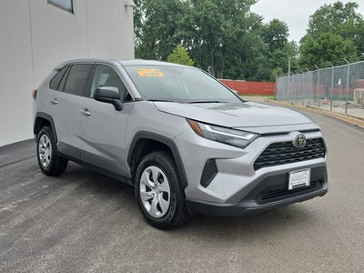 2025 Toyota RAV4 LE