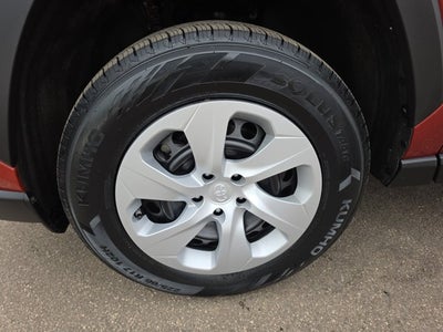 2024 Toyota RAV4 LE