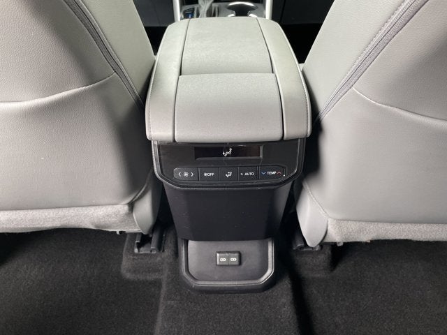 2024 Toyota Highlander Hybrid XLE