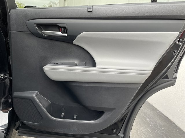 2024 Toyota Highlander Hybrid XLE