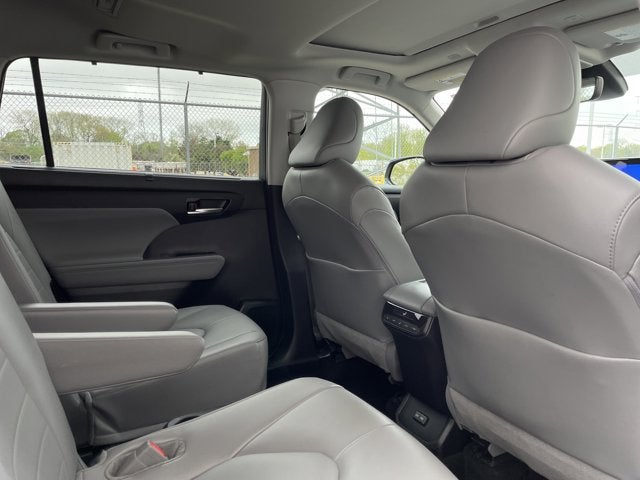 2024 Toyota Highlander Hybrid XLE