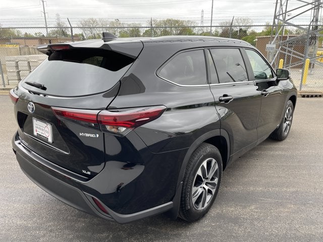 2024 Toyota Highlander Hybrid XLE