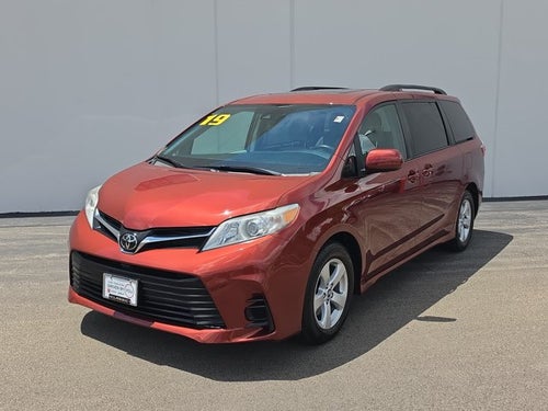 2019 Toyota Sienna LE