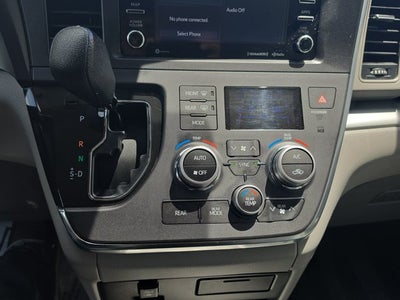 2019 Toyota Sienna LE