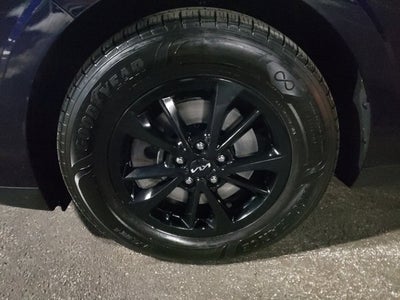 2022 Kia Carnival LX