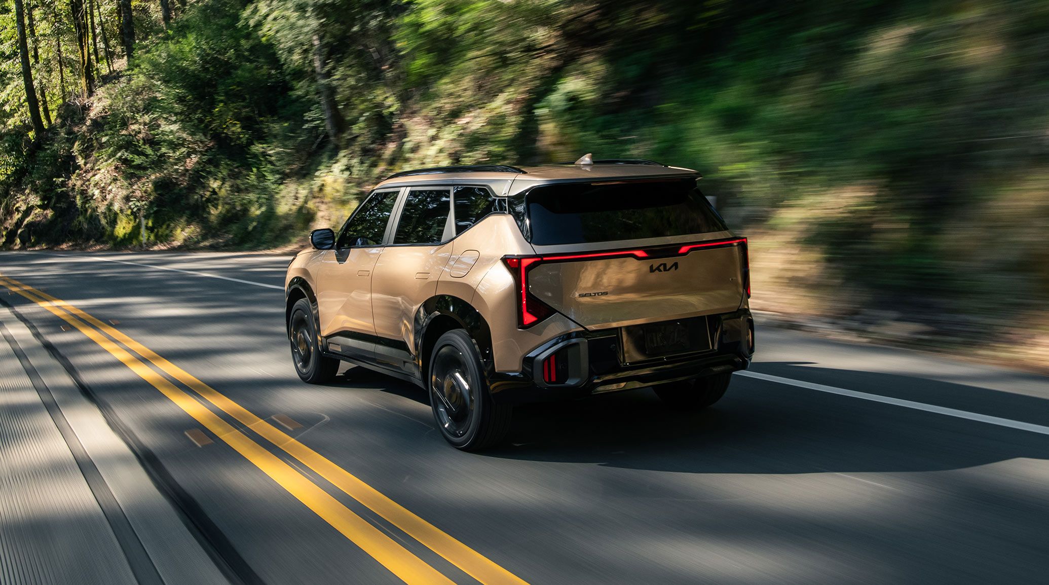 2027 Kia Seltos class-leading cargo room and rear seat legroom near Lake Bluff