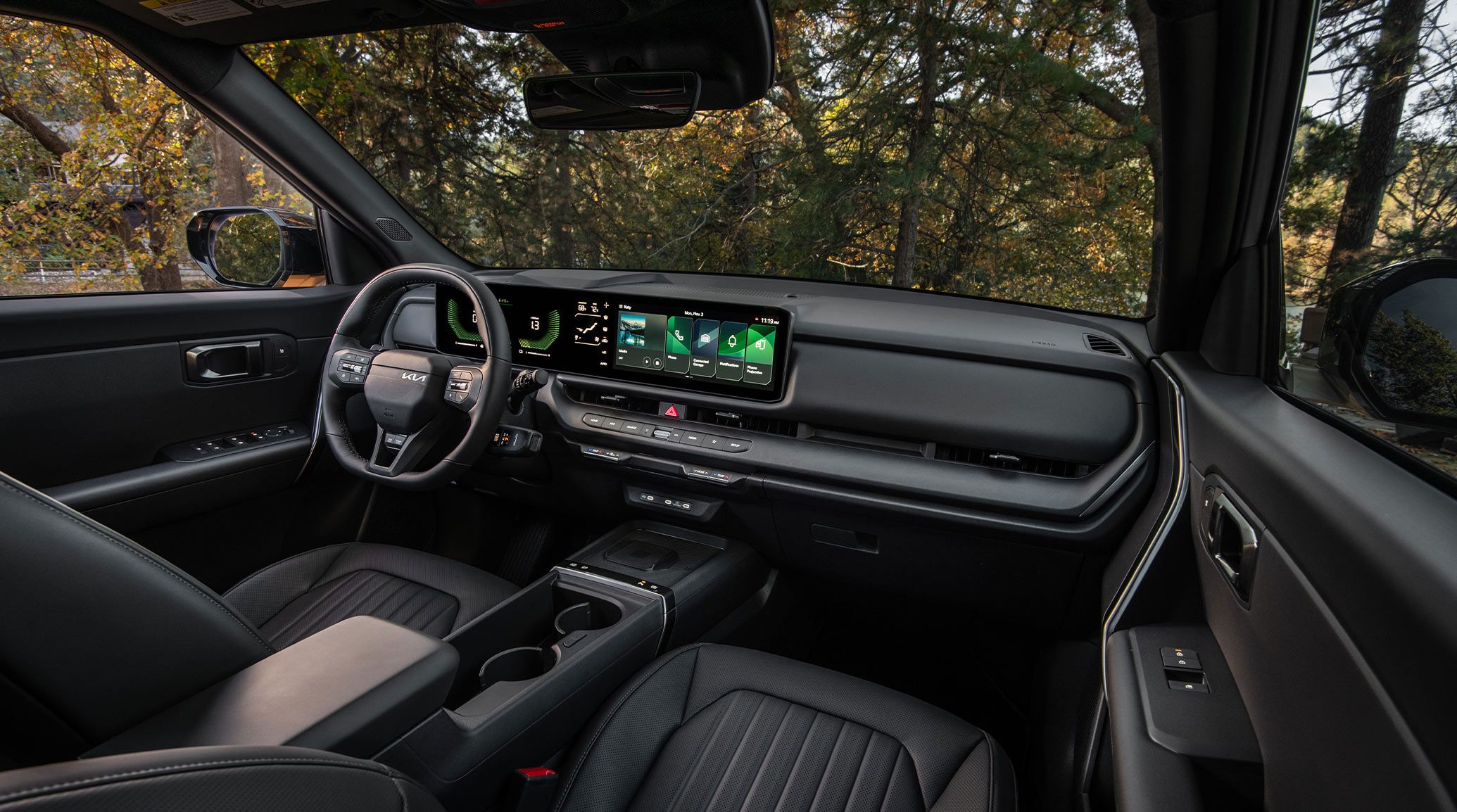 2027 Kia Seltos open panoramic sunroof cabin layout at Classic Kia Waukegan